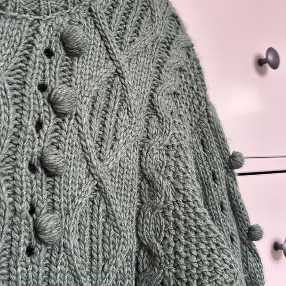 ❌sold on FB❌ Gorgeous buffalo sweater - Picture 3 of 4